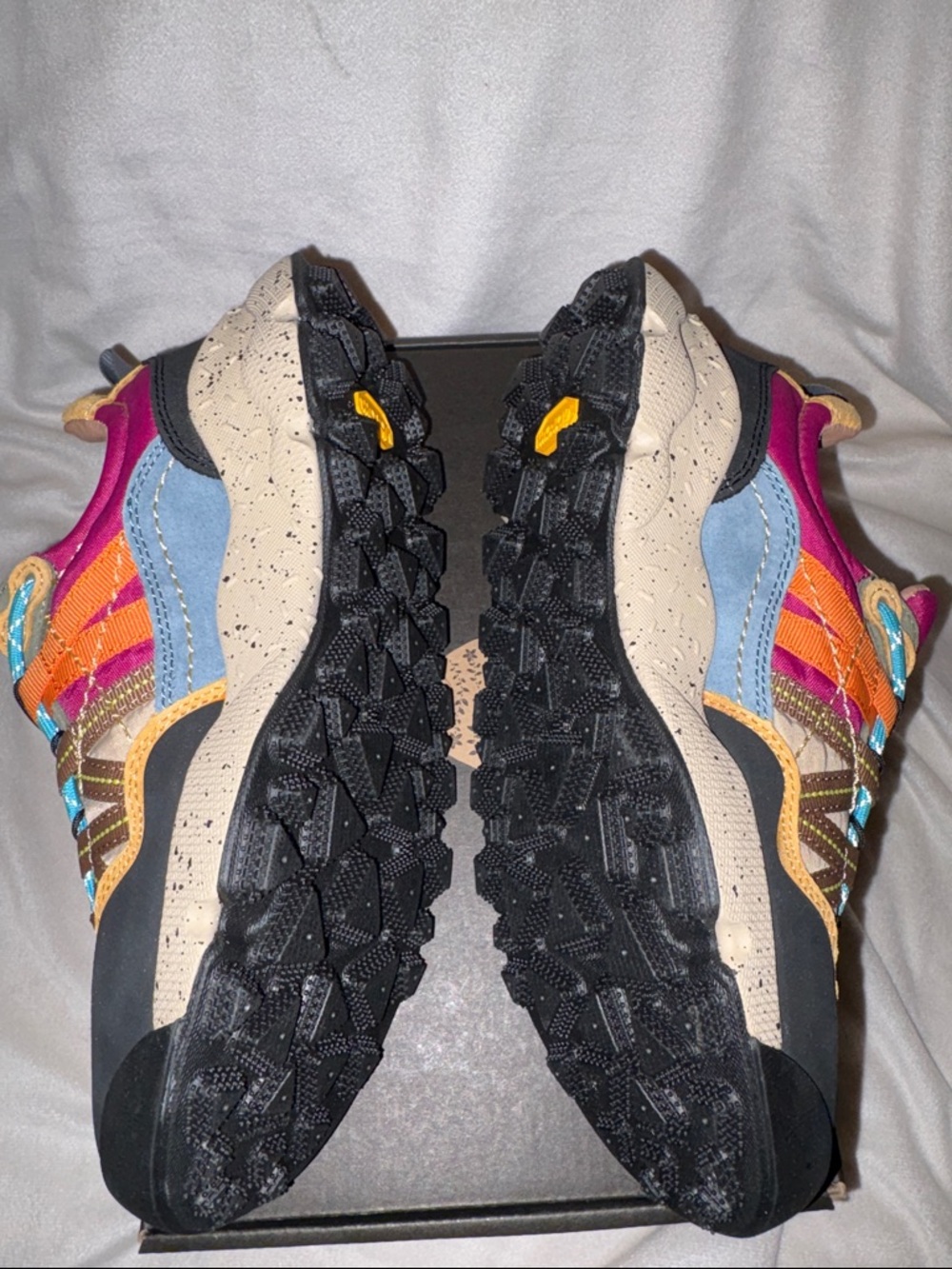 NWT Flower Mountain Iwano 2 Waterproof Hiking Shoe in Black-Dark Grey - Picture 14 of 16